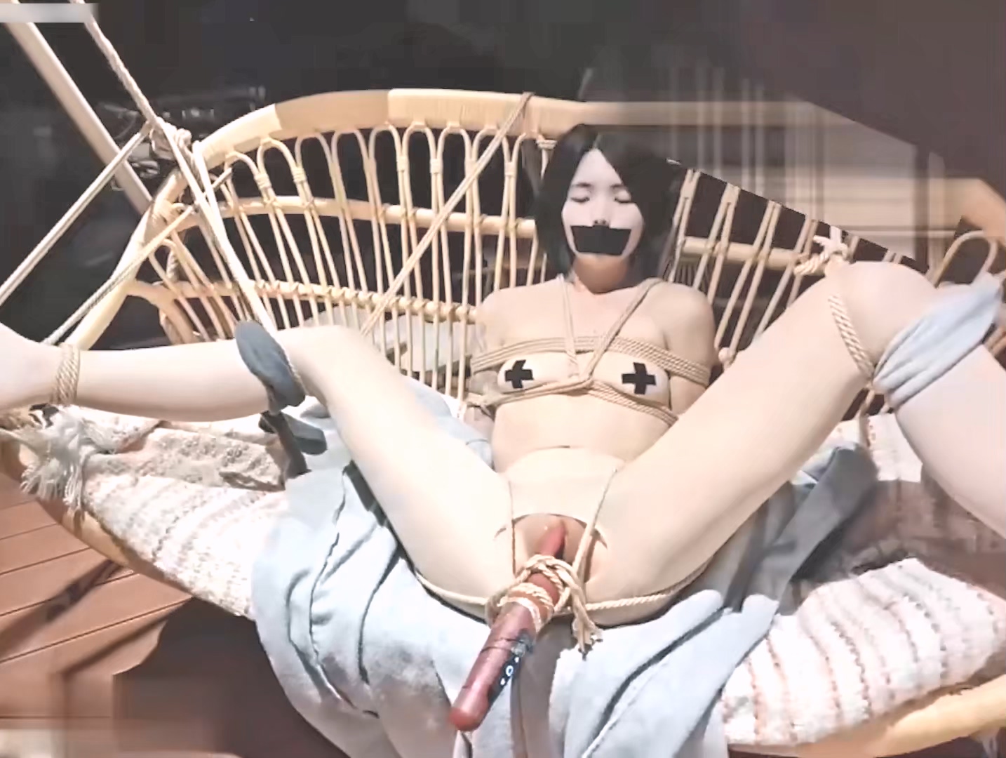 校花嫩妹捆绑调教强制高潮电梯里的KS训练和马路旁露台调教！激发高颜值极品超嫩萝莉M属性，后入中出绝叫高潮}